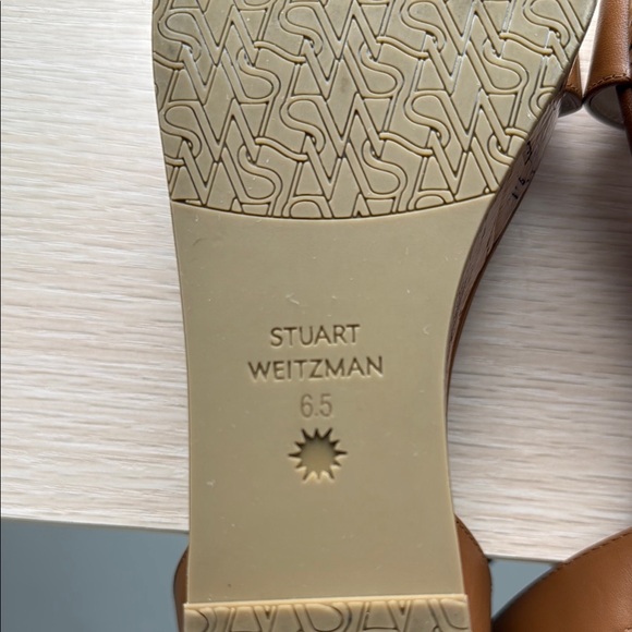 Stuart Weizmann Women's Tan Platform Sandals - Picture 8 of 10